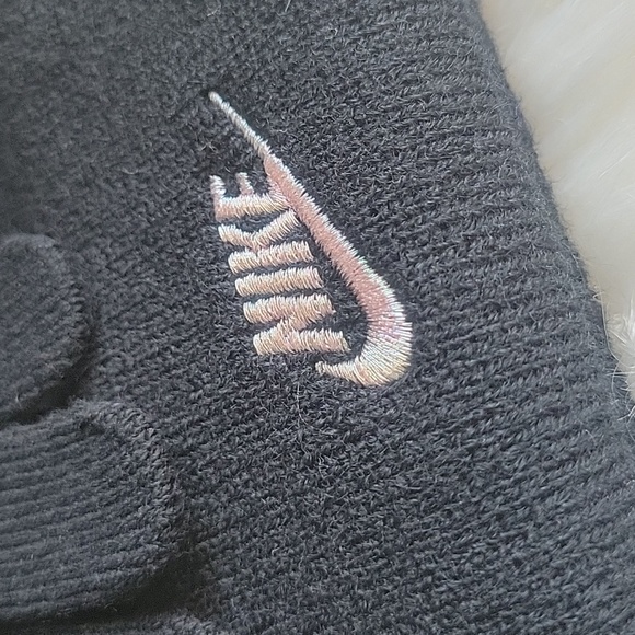 Girls Nike 2-Piece Set - Hat & Gloves - Picture 2 of 4